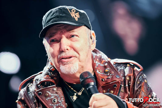 Ribelle in cattedra: il giovane Vasco Rossi contro le regole scolastiche
